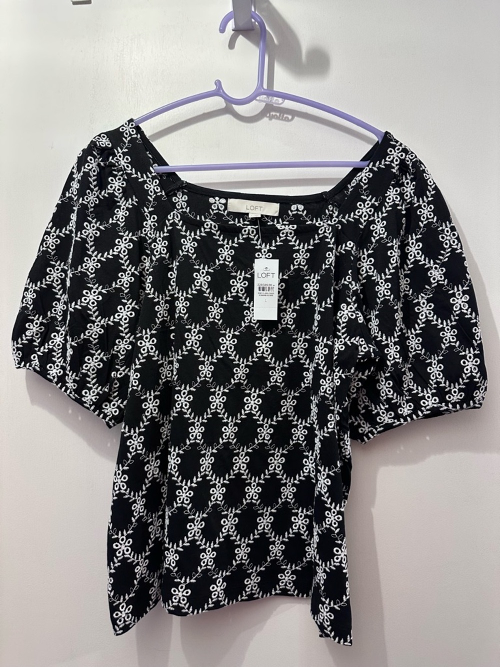 LOFT - Black & White short-sleeved embroidered floral blouse - NWT! Size Large